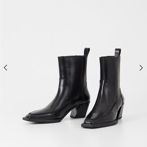 NWT Vagabond Shoemakers Alina Square Toe Bootie women’s size 7 black leather